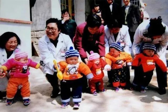 中国首例“5胞胎”长大了!个个年满20岁,如今现状却让人唏嘘......(图6) 25.jpg