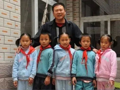 中国首例“5胞胎”长大了!个个年满20岁,如今现状却让人唏嘘......(图14) 33.jpg