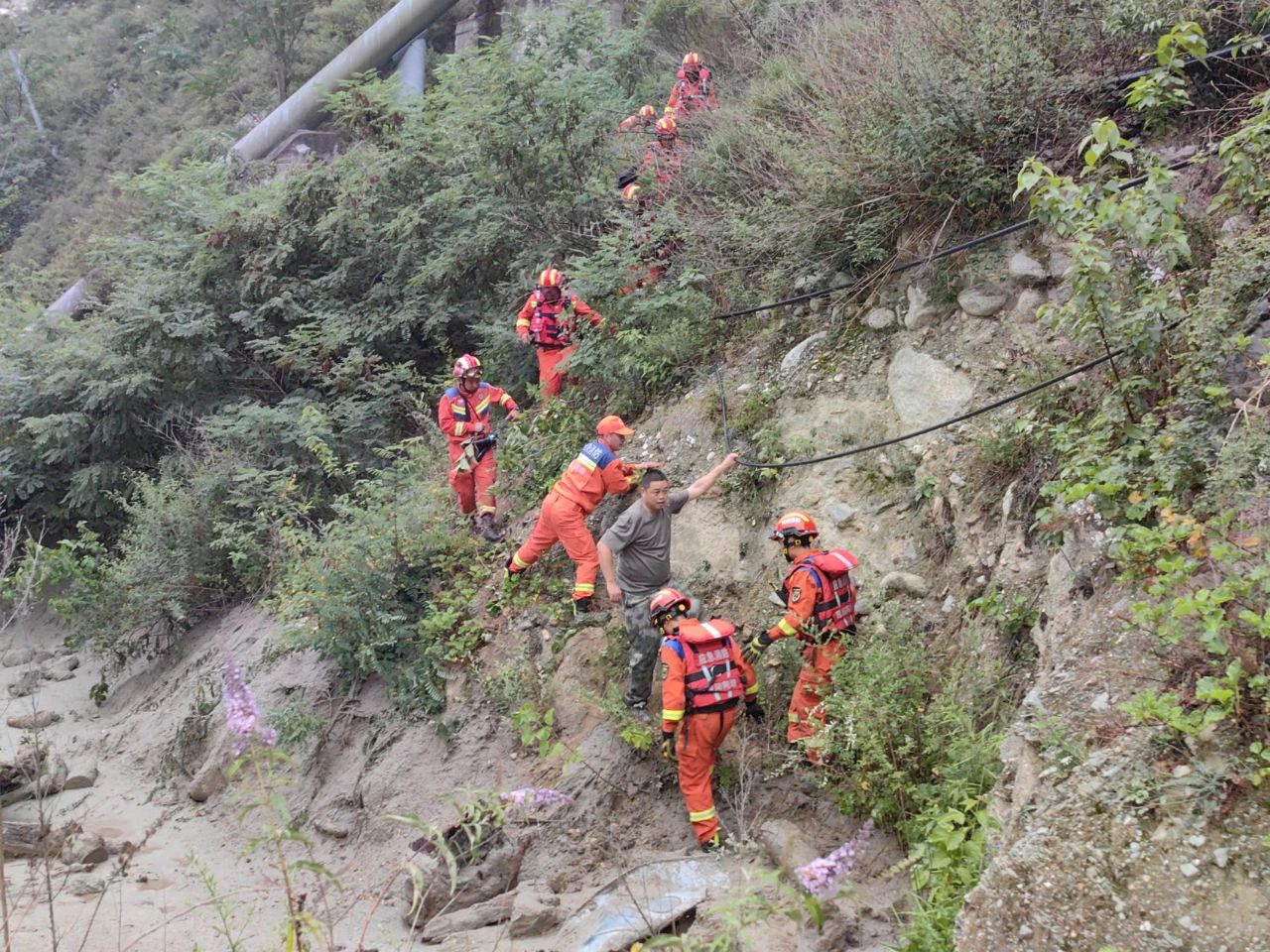 痛心!汶川山洪泥石流已致3人遇难,其中2人是夫妻(图3) 3.jpg