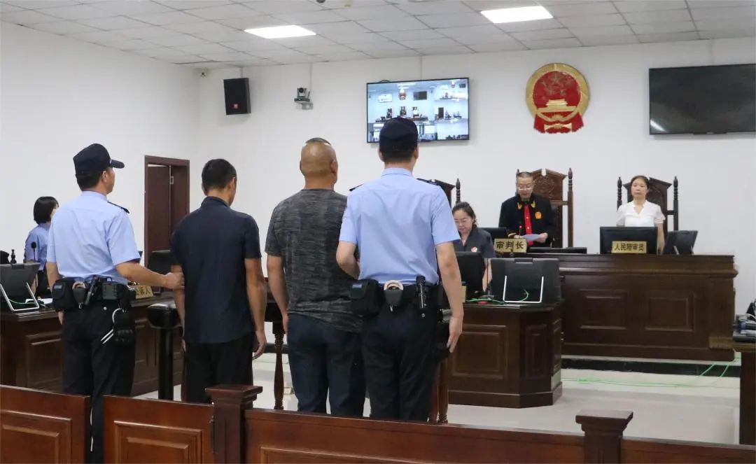 首例!用活泥鳅钓鱼被判刑!(图2) 40.jpg