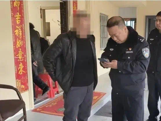 大年初一,他在饭桌上被警察带走(图2) 微信图片_20250202221930.jpg