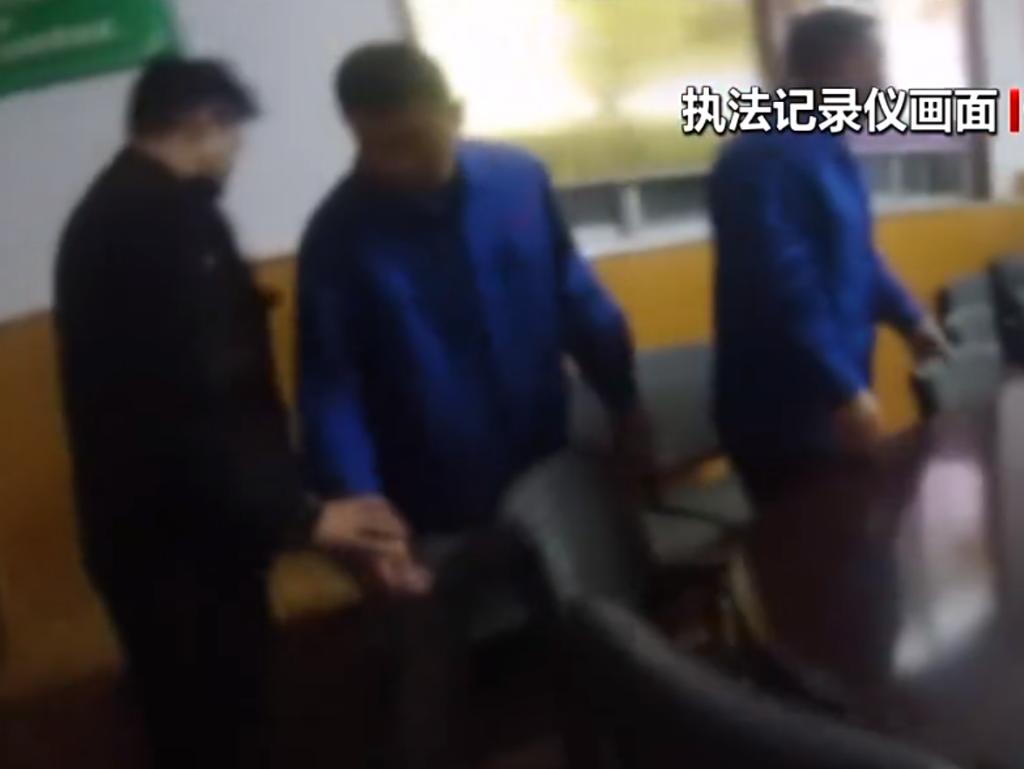   考生手都没动，科目一就考过了！“驾考舞弊案”曝光(图2)