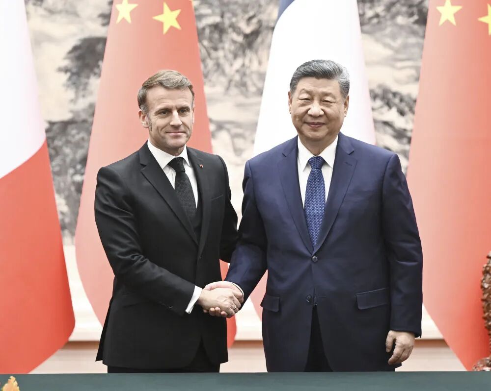 习近平同法国总统马克龙举行会谈(图3) 3.jpg