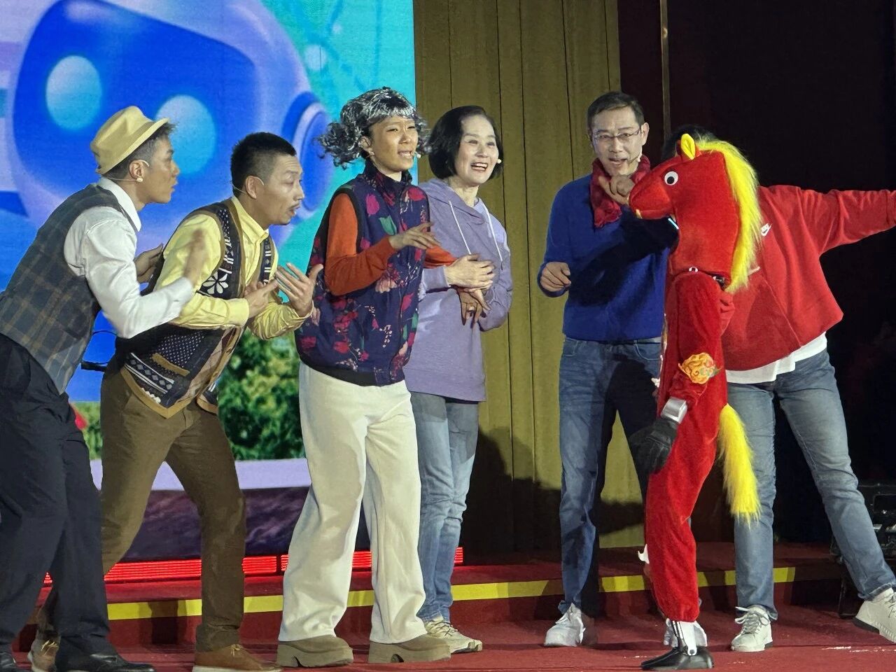 岑国荣丨骏马奔腾迎新春(图15) e.jpg