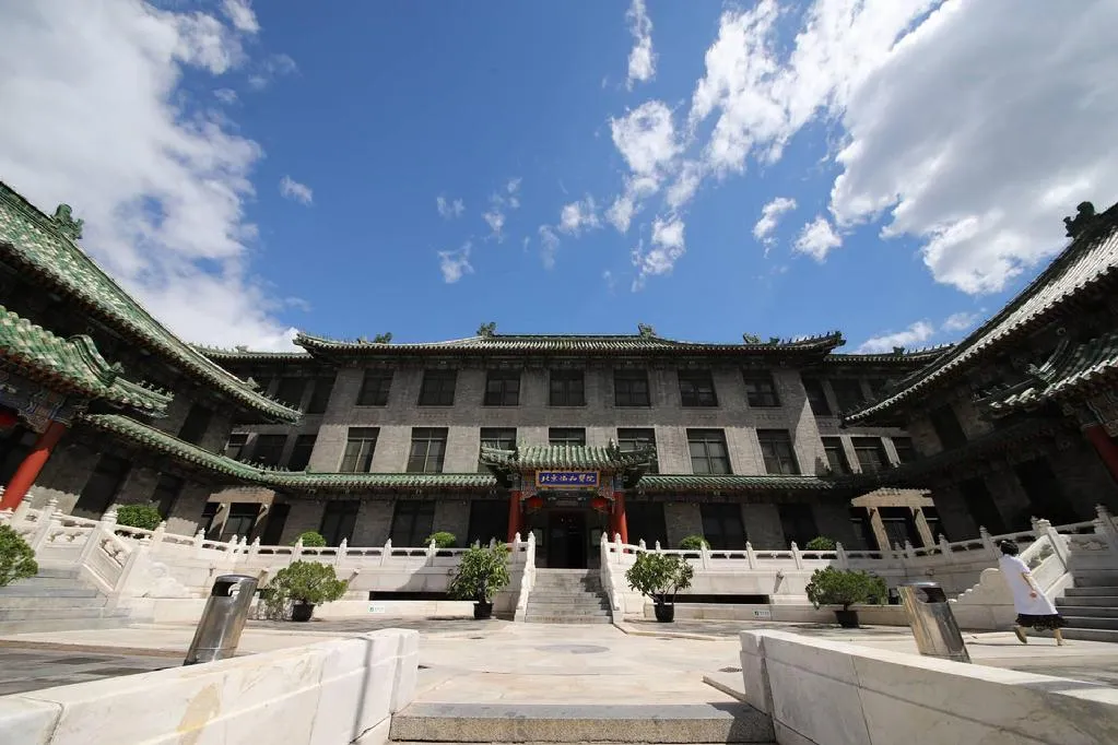 信手笔记(二十一):从北化大调研看抗癌困境:顶尖医院数据揭示,年轻癌症患者越来越多(图3) 3.png