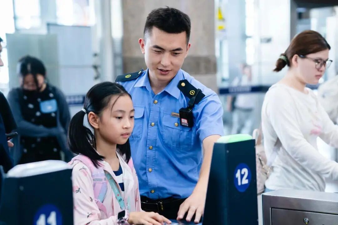 儿童能否单独坐火车？官方解答来了