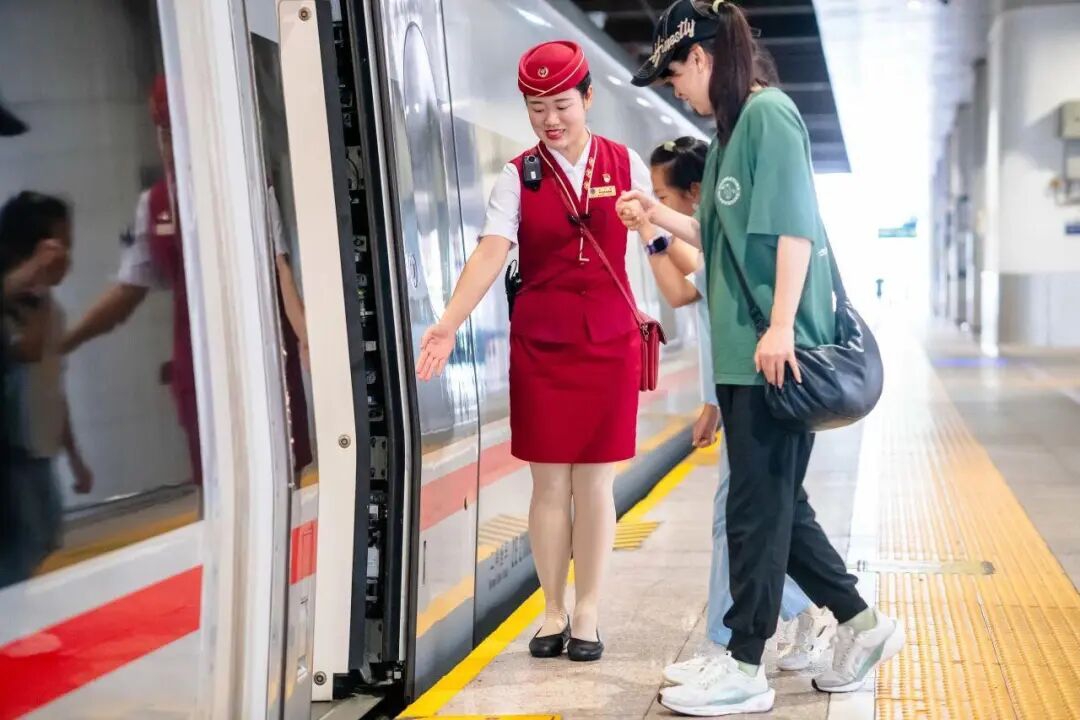 儿童能否单独坐火车?官方解答来了(图3) 3.jpg