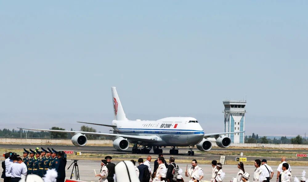 详讯:习近平抵达比什凯克出席2026年上海合作组织峰会并对吉尔吉斯斯坦进行国事访问(图1) 1.jpg