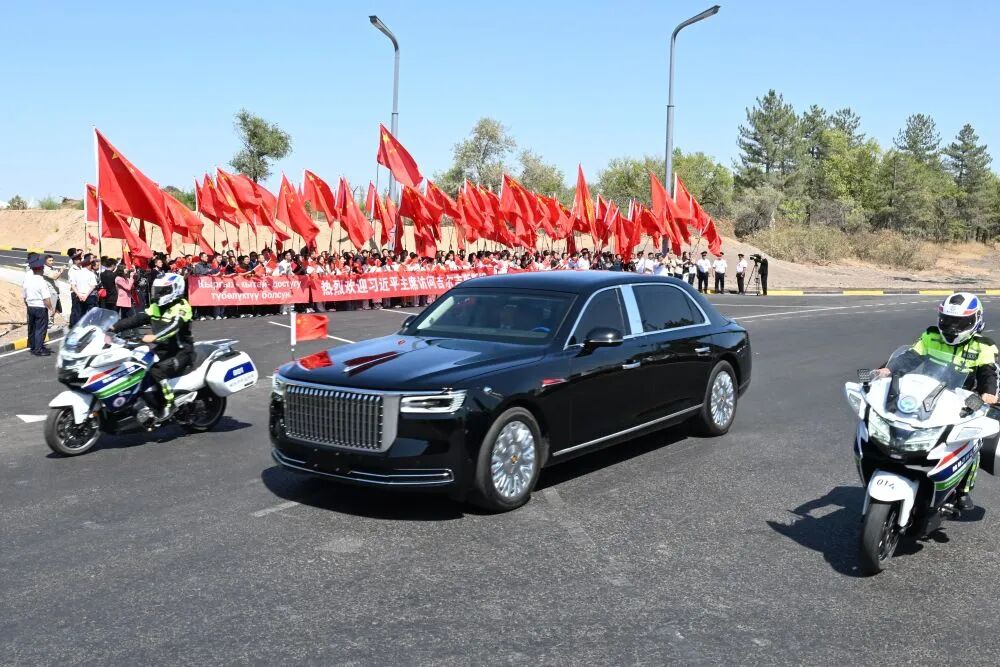 详讯:习近平抵达比什凯克出席2026年上海合作组织峰会并对吉尔吉斯斯坦进行国事访问(图4) 4.jpg